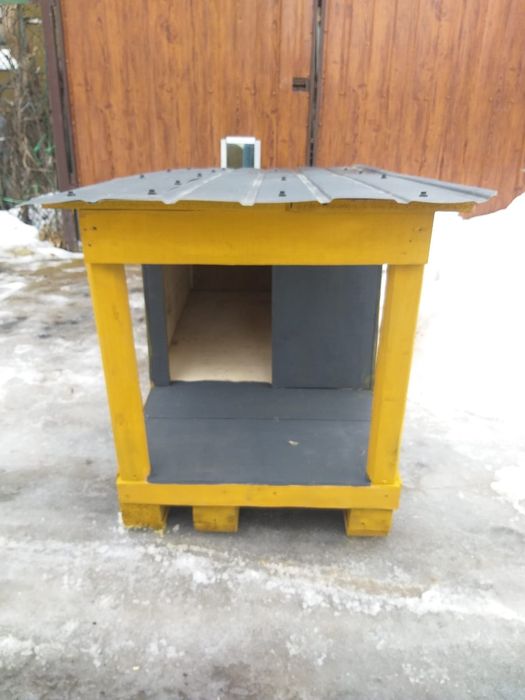 Продам собачі будки .Велика буда 1500гр.