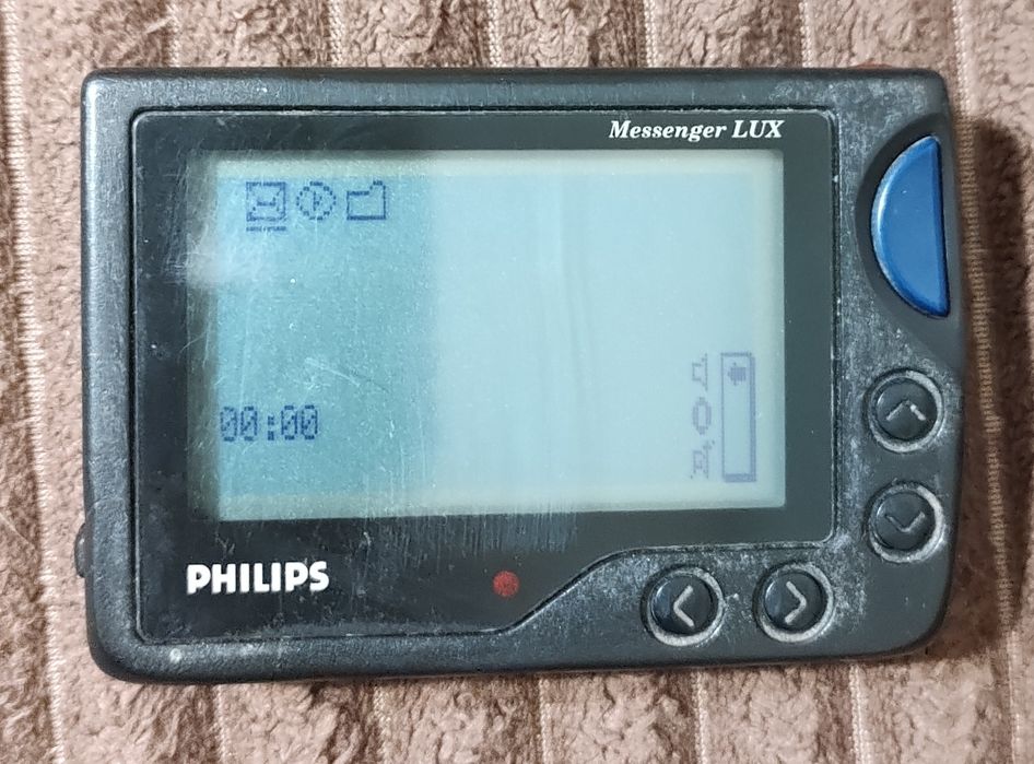 Пейджер , питание 2 ААА