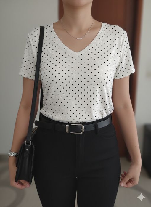 Blusa / T-shirt polka dot, super macia - C&A - Tamanho M