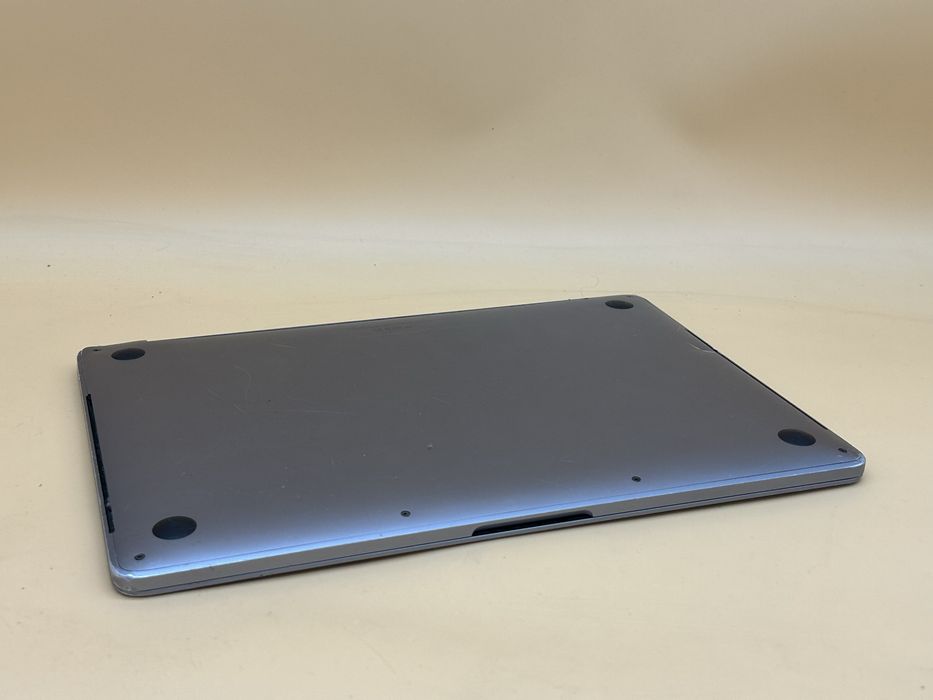 Macbook pro 2019 i5 256gb 8gb