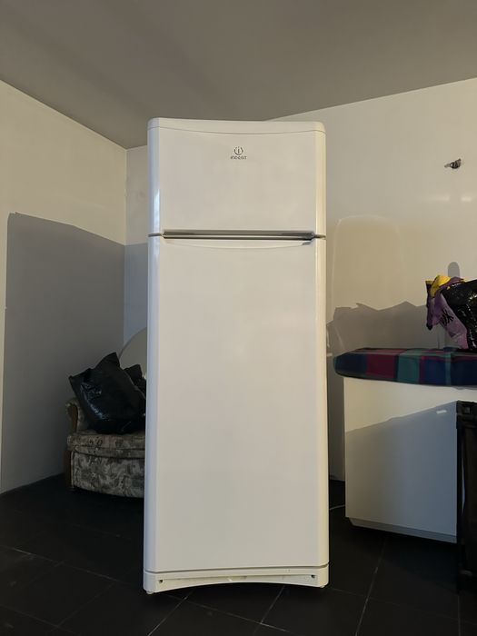 Frigorífico INDESIT