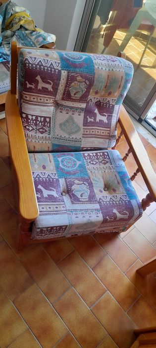 Conjunto sala: moveis e sofá cama - Armação de Pera