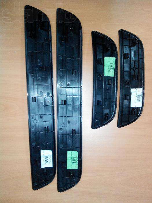 КОМПЛЕКТ накладок на пороги KIA CEED SW 2012 . 85883-A2000WK