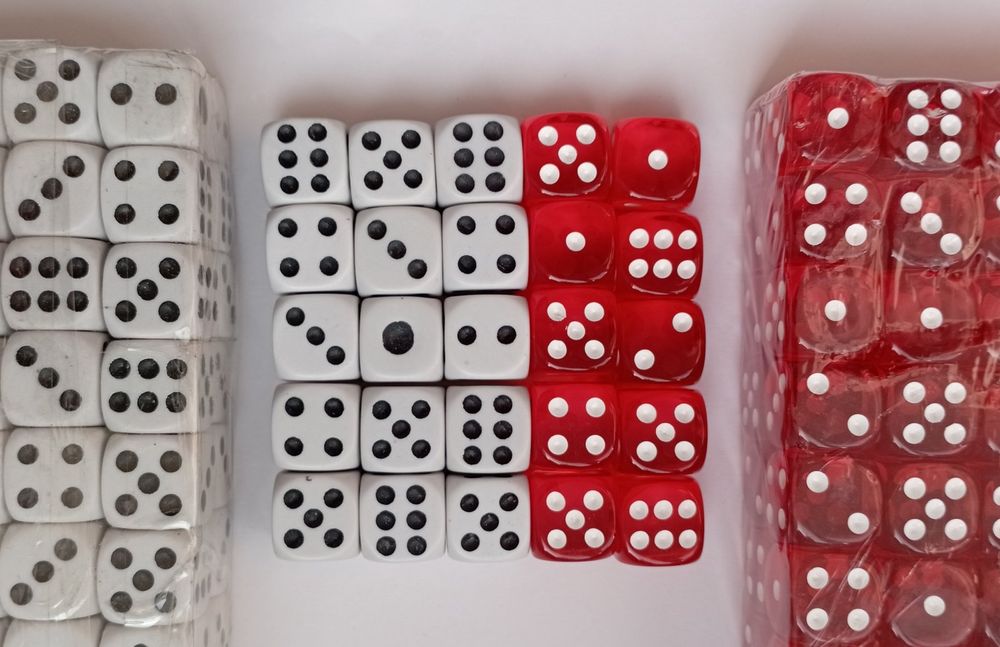 Кубіки гральні кості