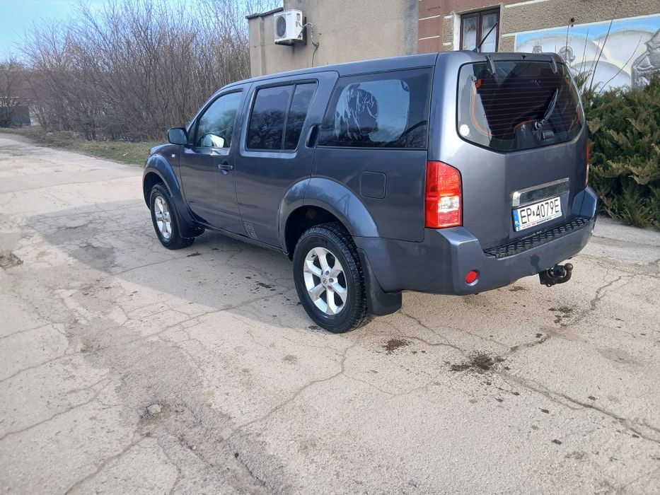Продам  NISSAN 2.5 Дизель 4х4