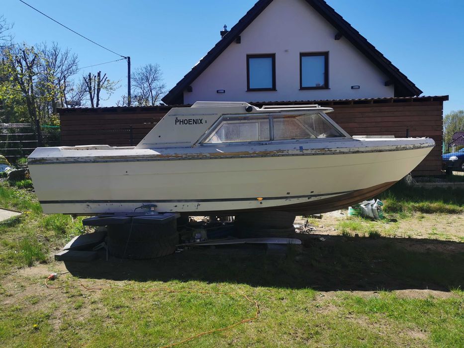 Kadłub łódź jacht motorowy Bayliner 2350 Nisqually Express z hardtopem