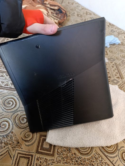 Обміняю пс3 з останньою прошивкою і xbox 360 на пс4 з іграми ОПИС!!!