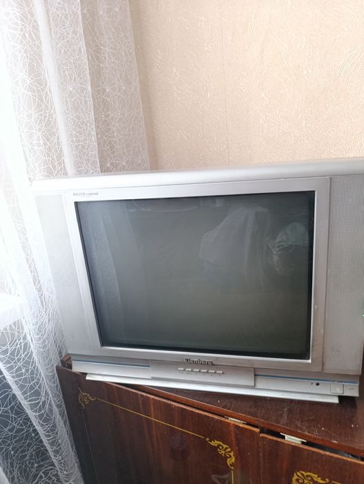 Телевизор на запчасти