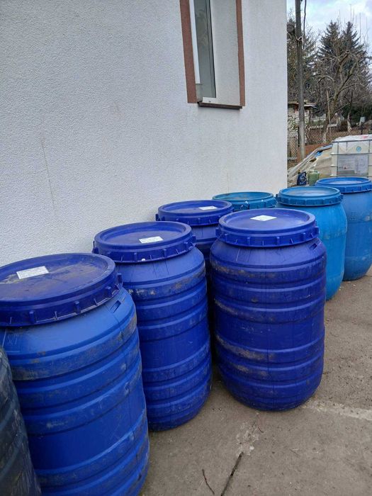 Пластикові бочки