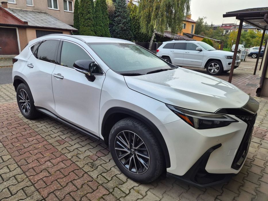 Lexus NX Kupiony w salonie Lexus, stan bardzo dobry. Wersja Prestige.