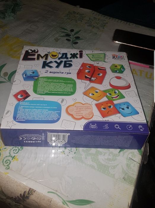 Игра настольная эмоции Эмоджи куб8