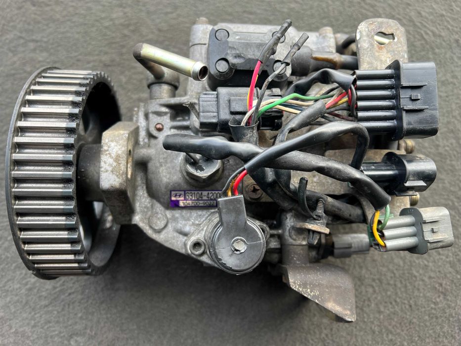 ТНВД Топливный насос Hyundai H200 H100 2.5 TD 33104-42000