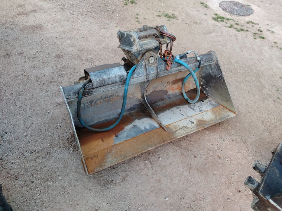 Minikoparka Takeuchi TB153FR