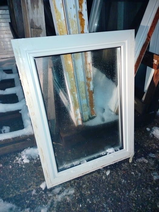 Rożne okna i drzwi balkonowe pcv biale i kolory