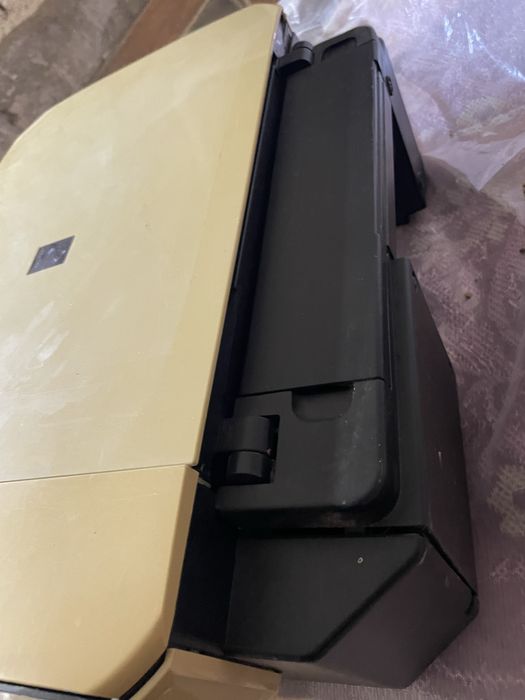 Продам принтер Canon.