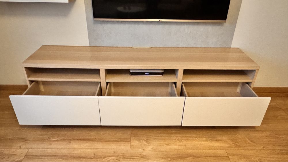 Zestaw szafka RTV + dwie wiszące  szafki Besta IKEA