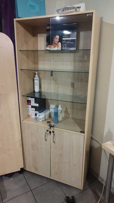 ТЕРМIНОВО - Меблі та обладнання для перукарні.