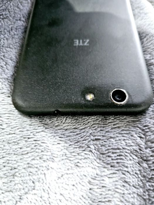 Telemóvel ZTE Blade a512