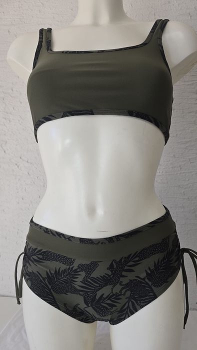 Produção de bikini para marcas