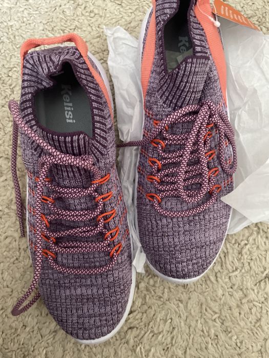 Нові жіночі коосівки Kelisi