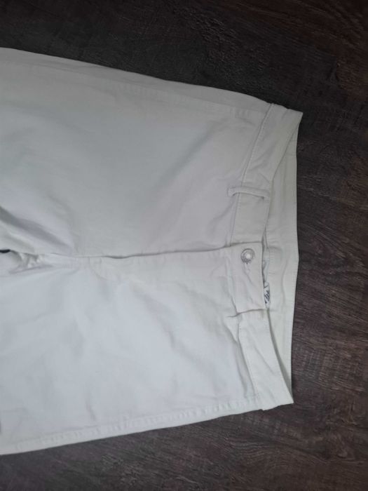 Białe jeansy damskie XS 165 (383)