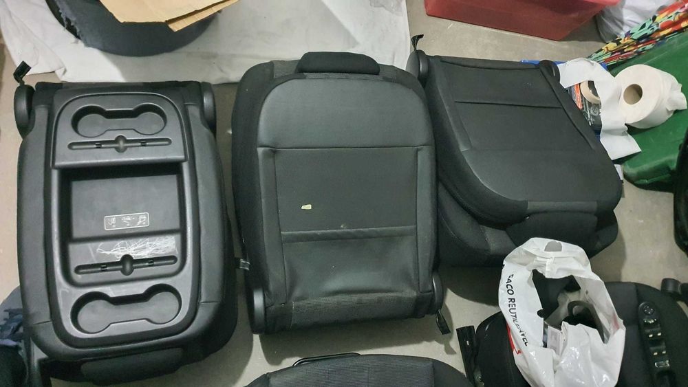 Vendo Bancos Para Peugeot 307SW Em Bom Estado