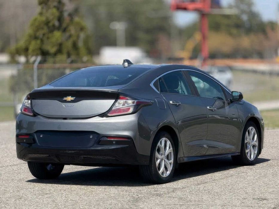 Chevrolet Volt Premier      2017