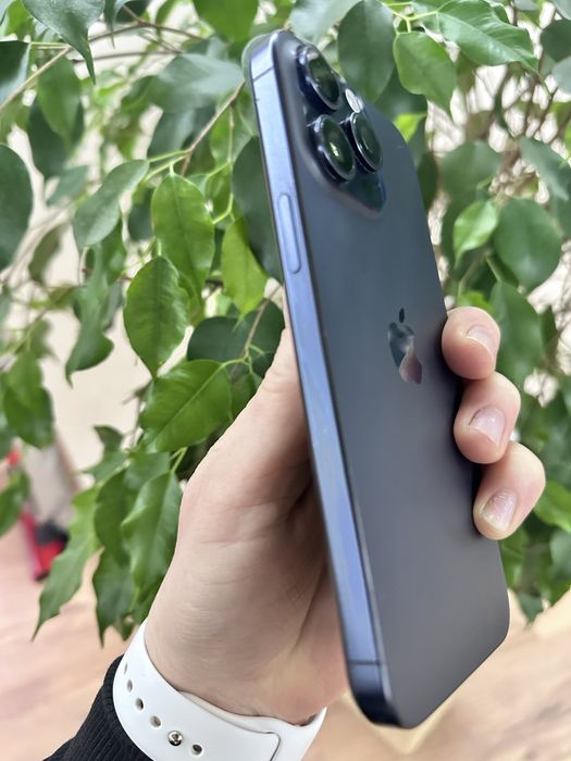 Продам Айфон 15 Pro Max