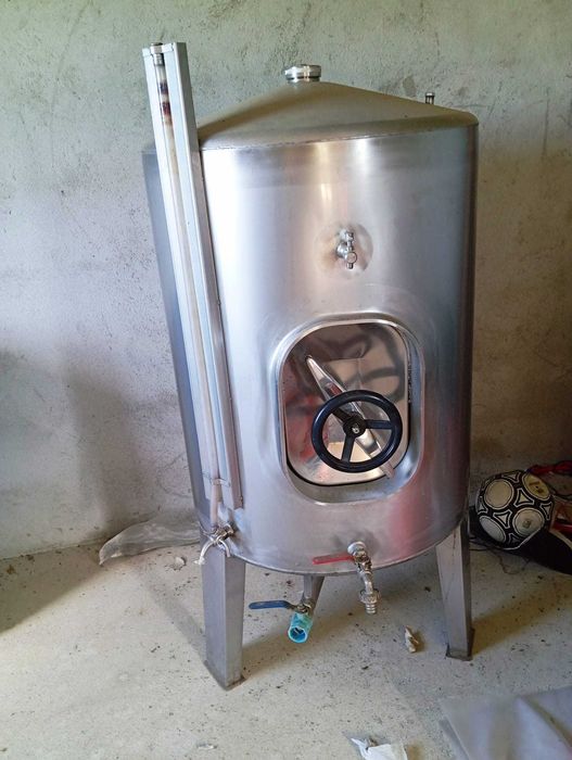 INOX | Cuba 250L | Bom Estado | Usada em Produção Artesanal de Vinho