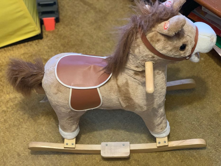 Cavalo de madeira c/ Som
