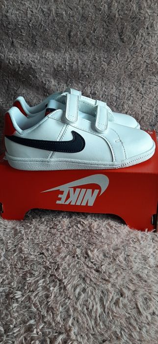 Buty sportowe NIKE r. 27