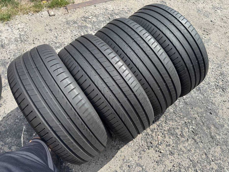 Шини літо 255/45/R19 Pirelli Scorpion