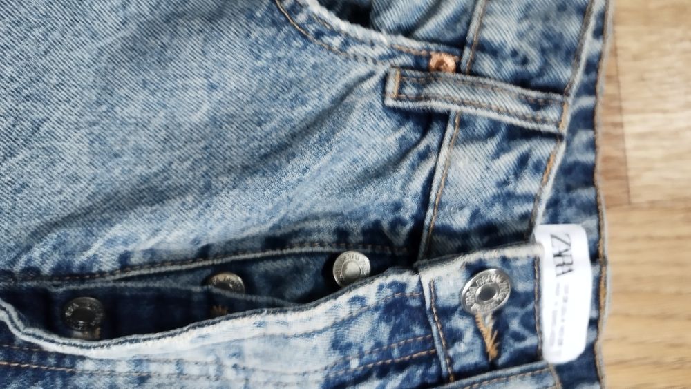 Продам фирменные шорты Zara Mex 26