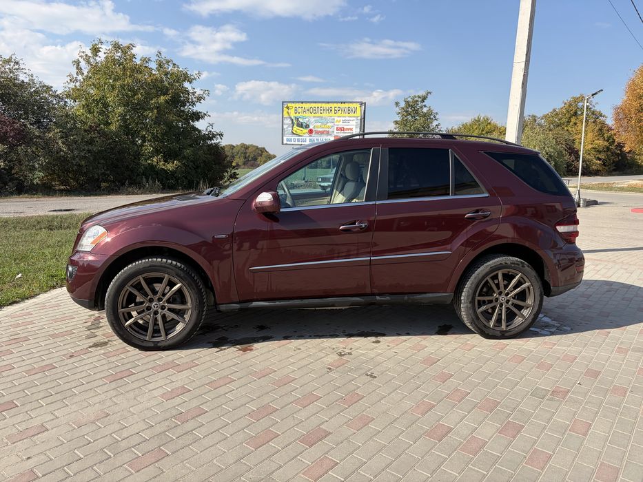 Mercedes-Benz ML320