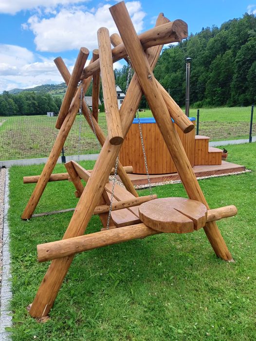 Huśtawka ogrodowa z bala