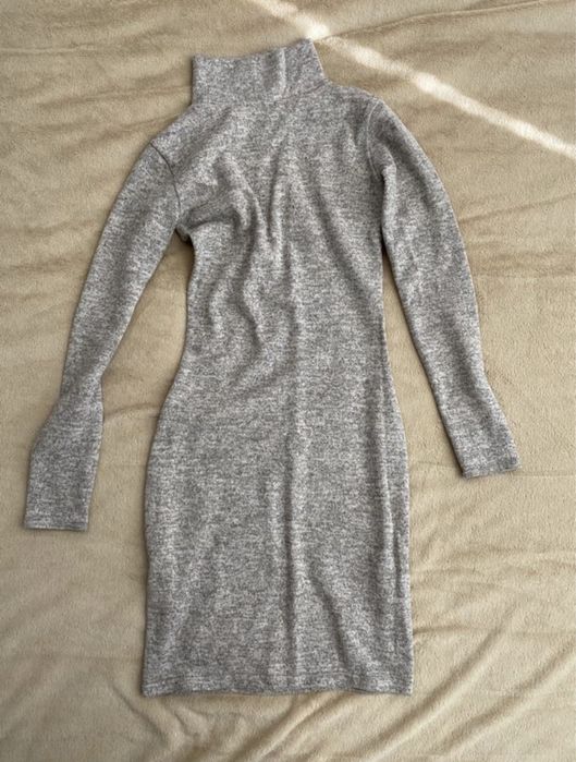 Теплое меланжевое платье