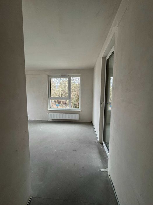 Sprzedam bezpośrednio 3 pokoje z oddzielną kuchnią i tarasem z ogródkiem
