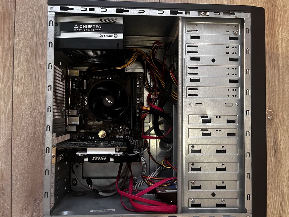 Компютер Ryzen 1200/8Gb/RX640/SSD+HDD та 2 монітори