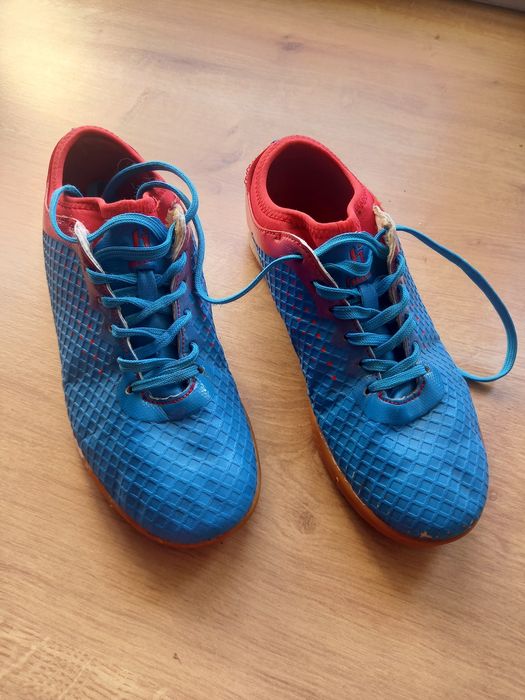 Buty halówki HUARI roz..38