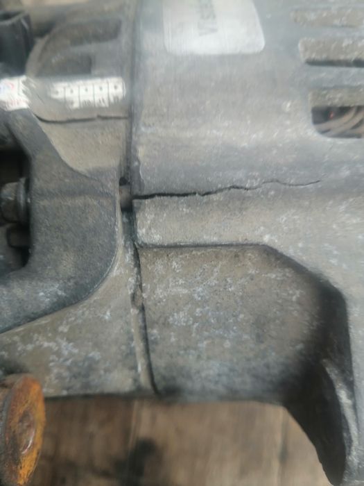 Генератор на форд конект на запчастини