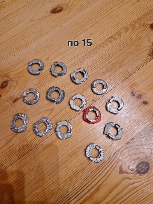 Продам бейблейды різні