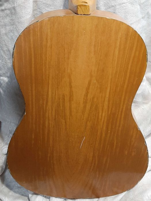 Шестиструнная гитара Ленинградка