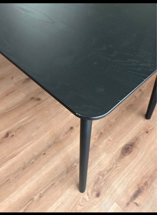 Mesa de jantar preta