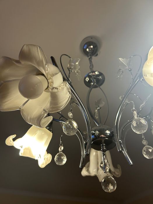 Żyrandol z kryształkami