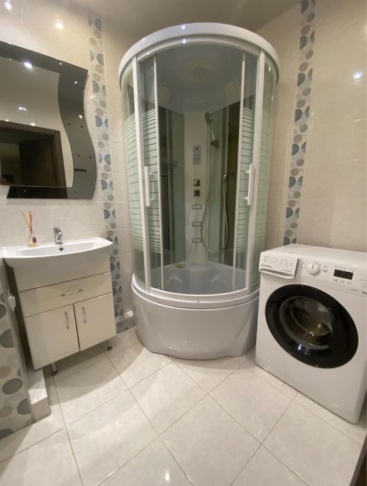 Сдам 3-ком ЖМ Тополь . Ремонт .