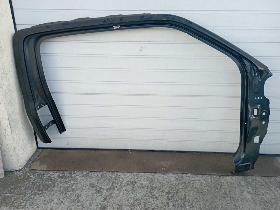 Ford F-150. Боковина кабины.