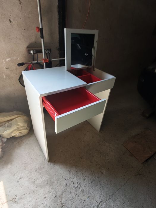 Toaletka Ikea brimnes