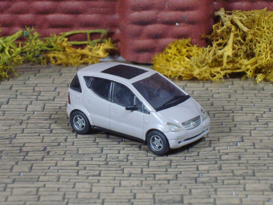 Busch - Mercedes Benz - Class A / Escala 1:87 / Usado