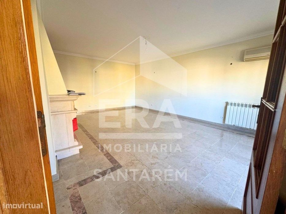Apartamento T3 com varanda