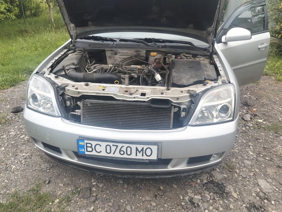 Опель вектра ц 2005р.в хорошому стані.пробіг рідний 184000